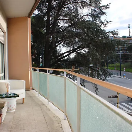 La Dimora Del Comandante Con Parcheggio Privato Apartment